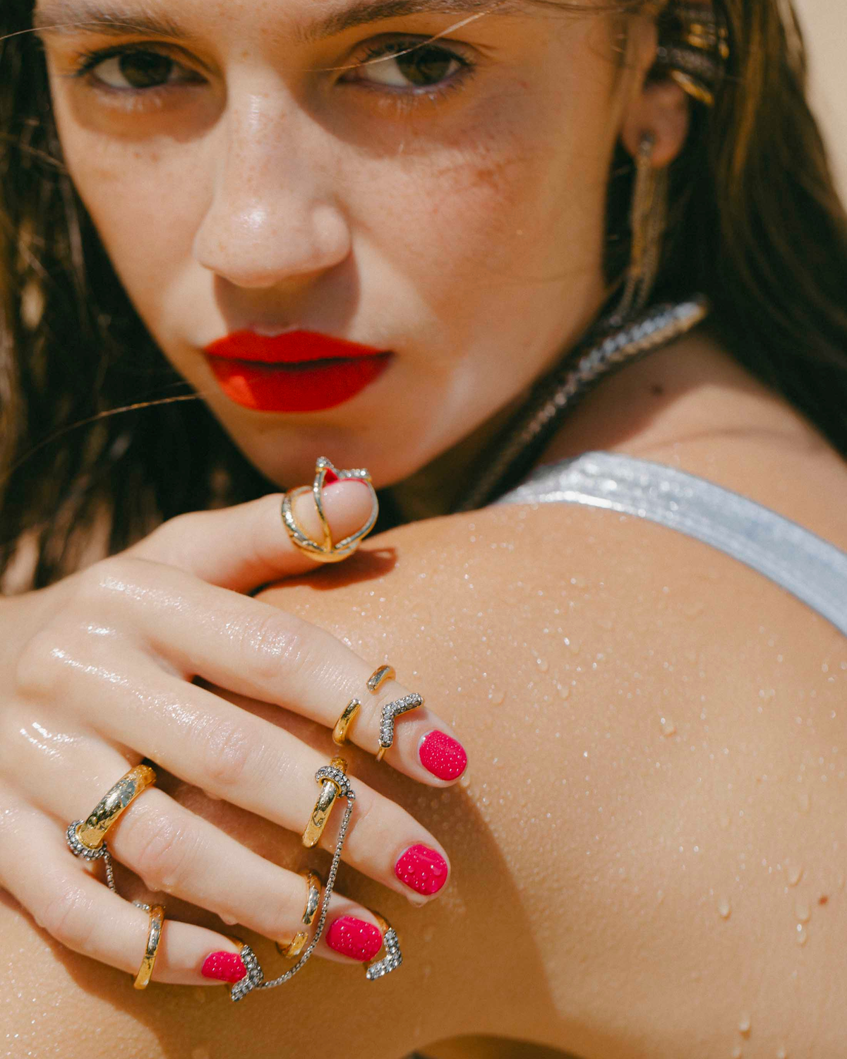 Amina Nail-Crown